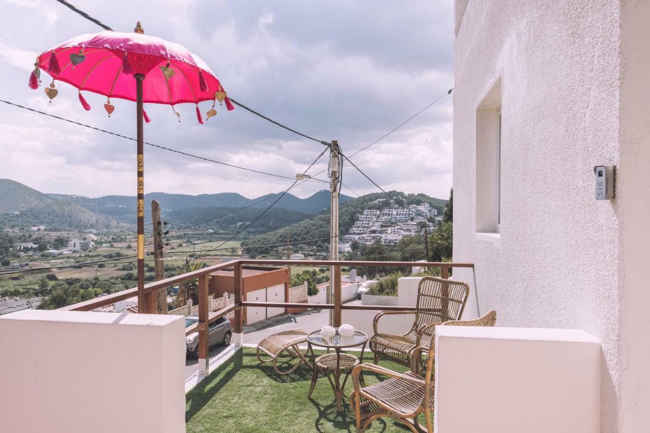 Apartamentos Catharina Maria Cala Llonga  Kültér fotó