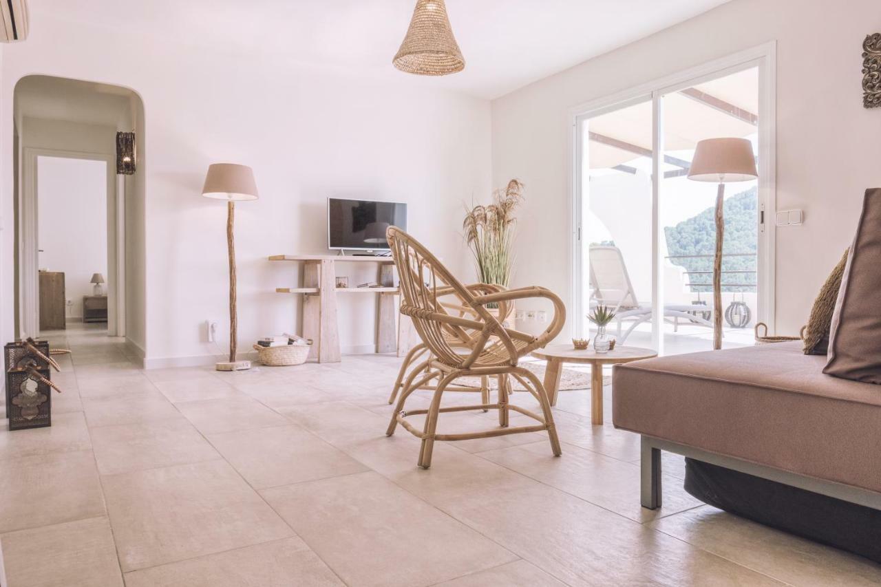 Apartamentos Catharina Maria Cala Llonga  Kültér fotó