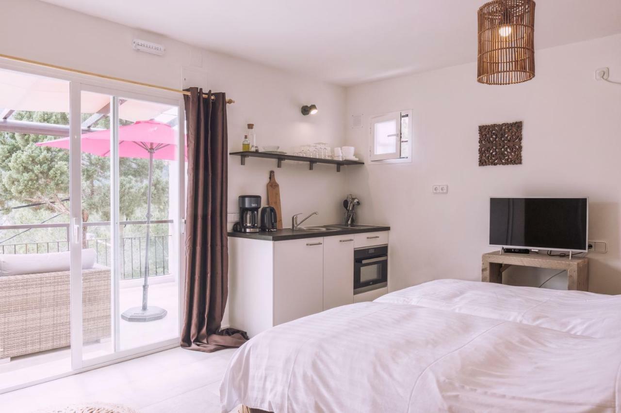 Apartamentos Catharina Maria Cala Llonga  Kültér fotó