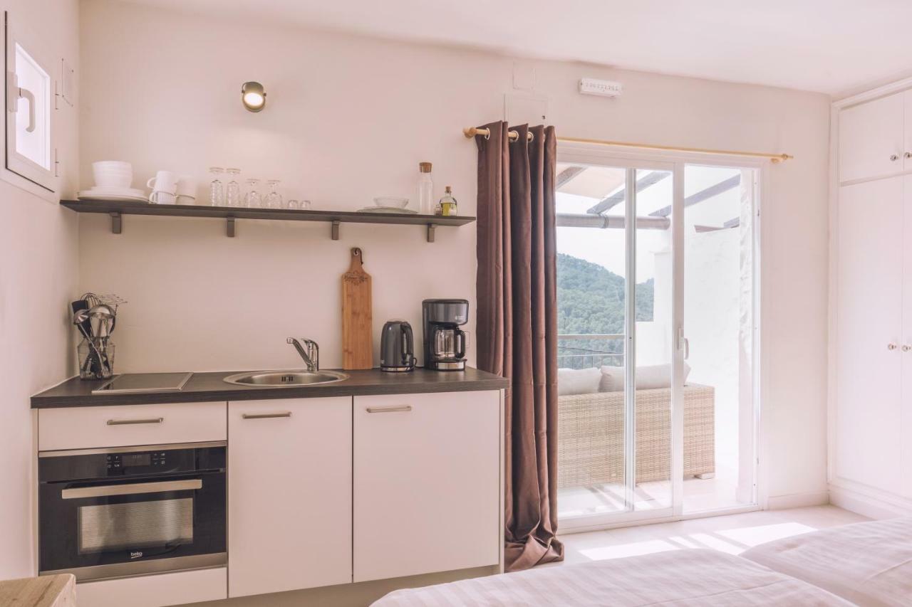Apartamentos Catharina Maria Cala Llonga  Kültér fotó