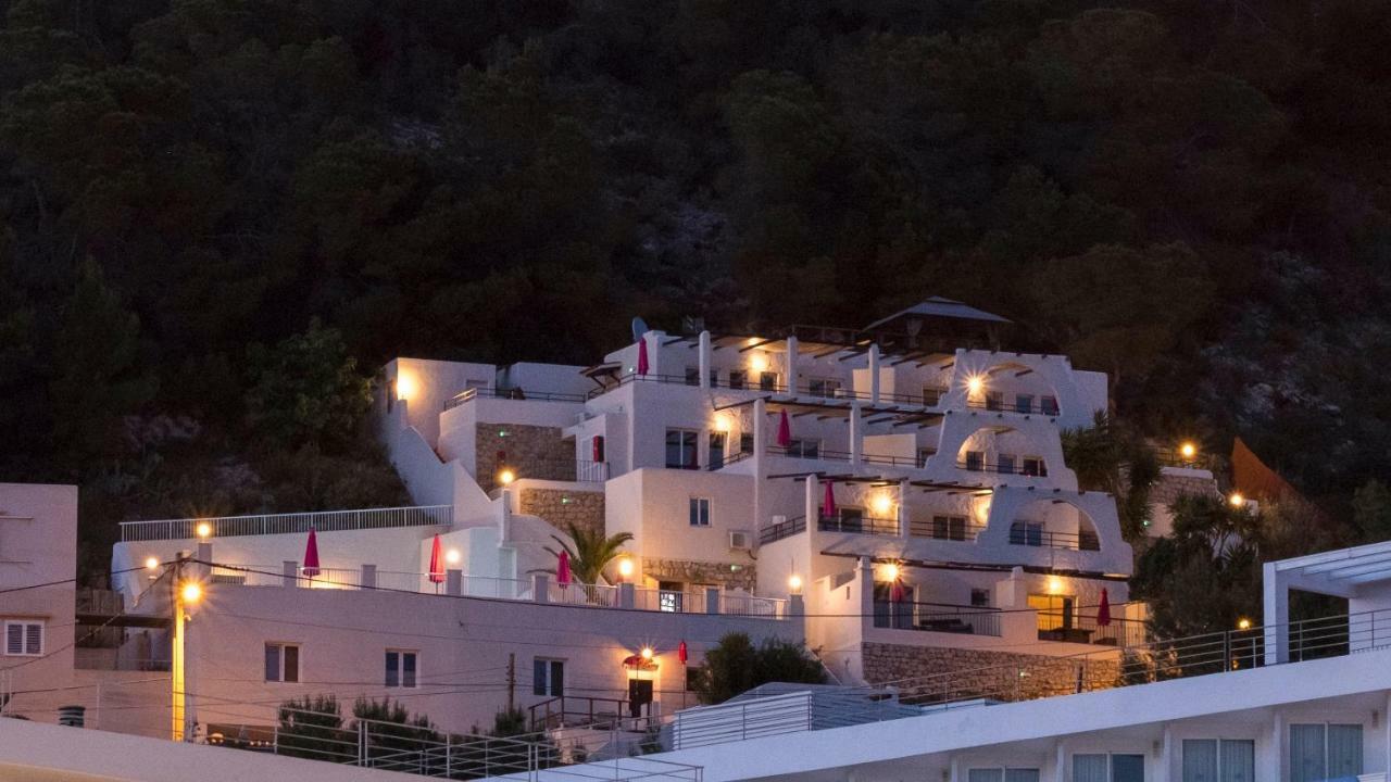 Apartamentos Catharina Maria Cala Llonga  Kültér fotó